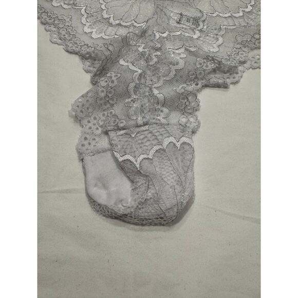 NEW Frederick's of Hollywood Caroline Lace Cheeky Panty Size 1X White Silver NWT - Picture 4 of 8